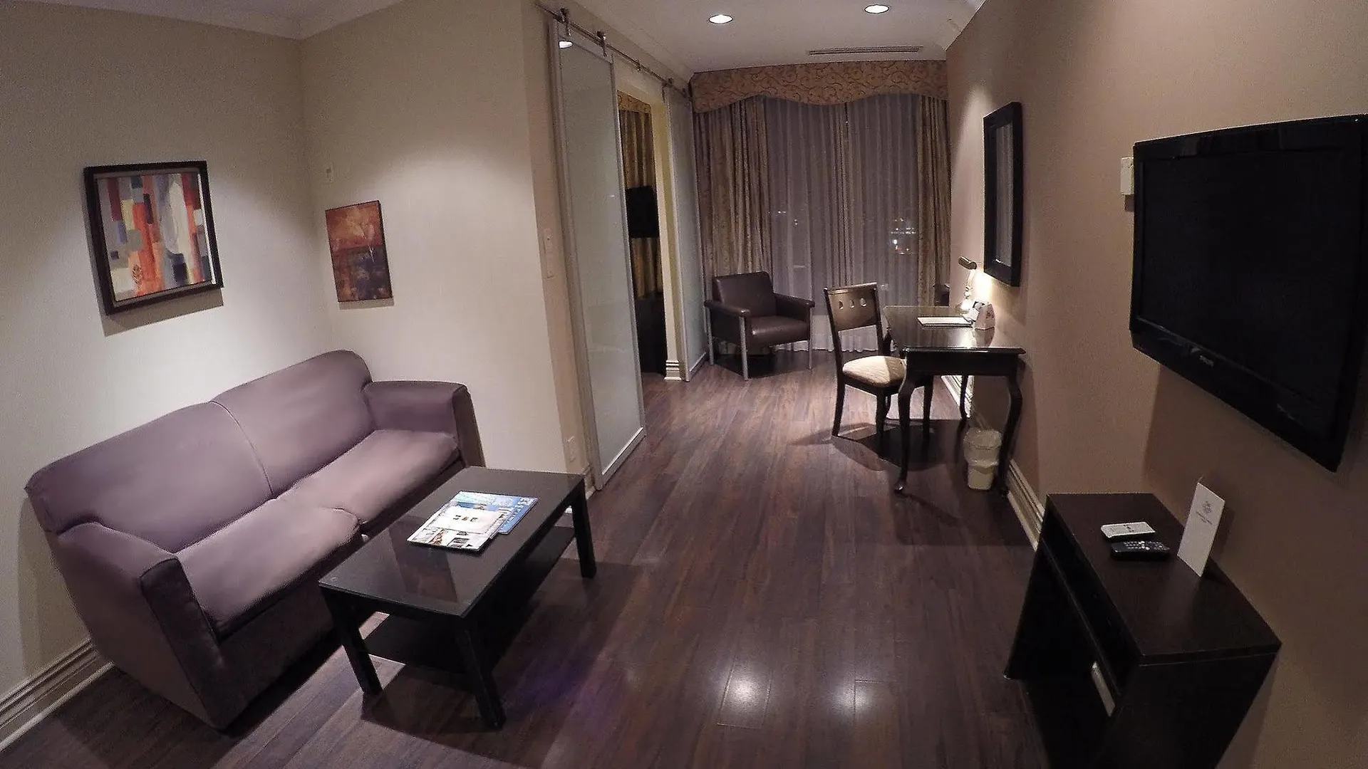 Grand Hotel & Suites Toronto 4*,  Canada