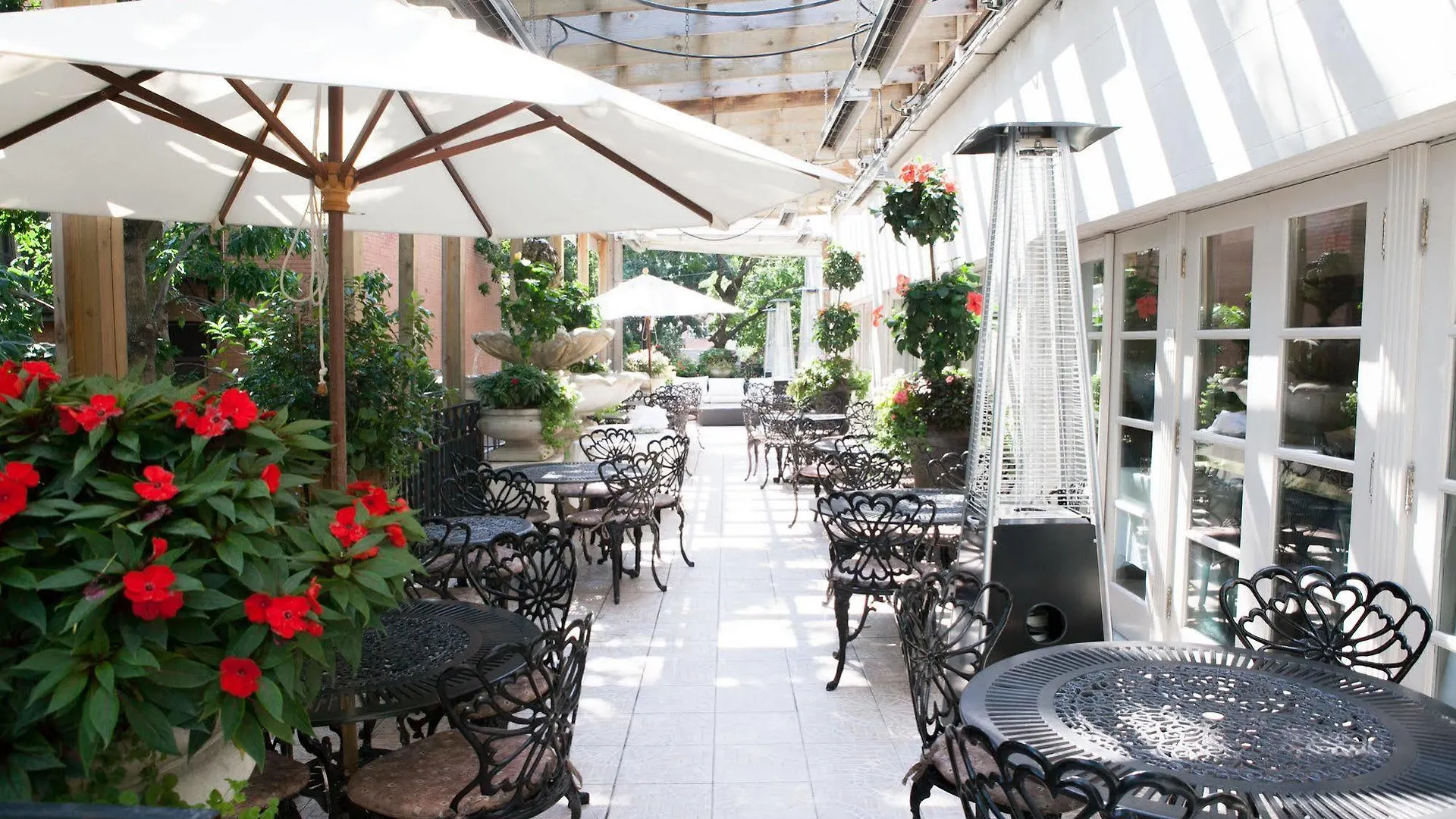 Grand Hotel & Suites Toronto