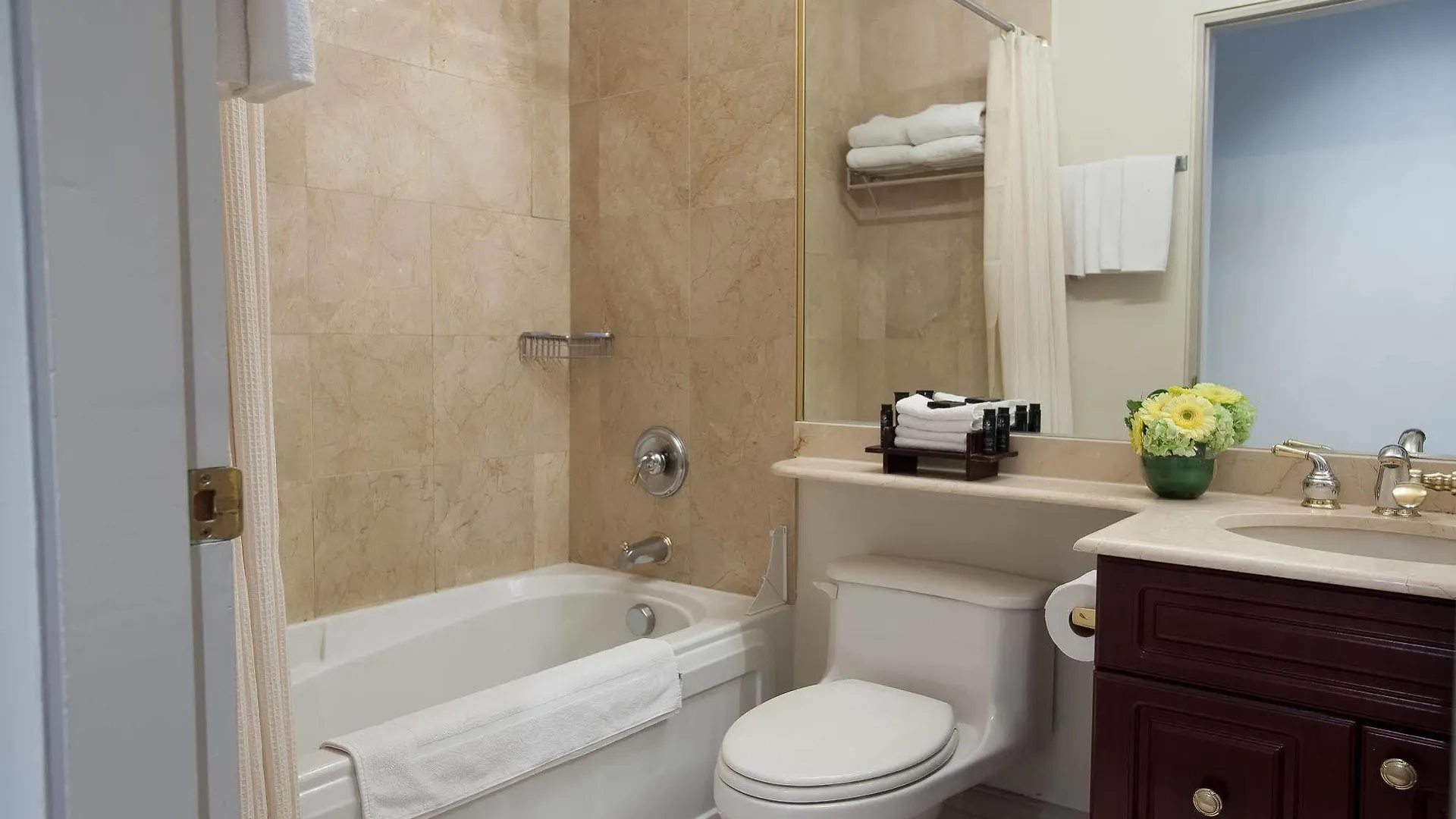 Grand Hotel & Suites Toronto Canada