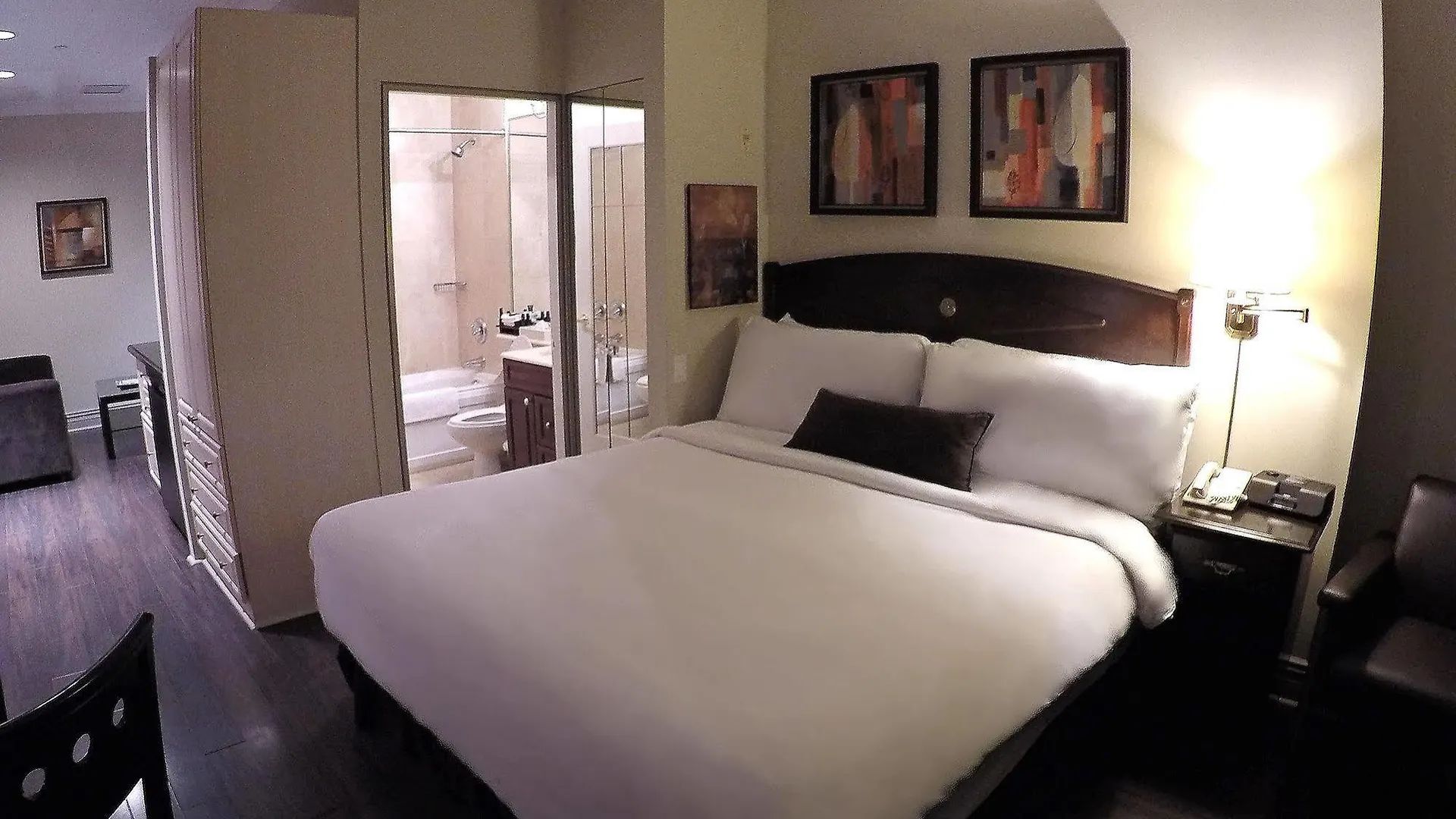 Grand Hotel & Suites Toronto